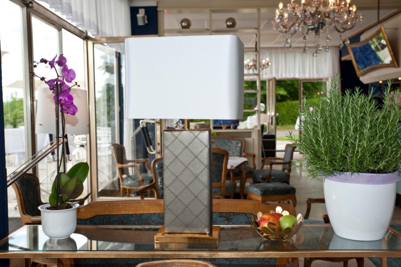 Tennis & Yacht Hotel Velden Velden am Woerthersee Exterior photo
